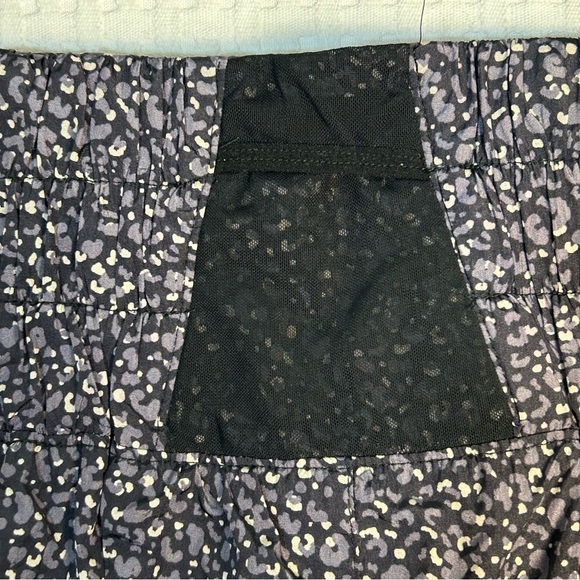 FP Free People Movement The Way Home Leopard Print Athletic Shorts Size S - Picture 7 of 12